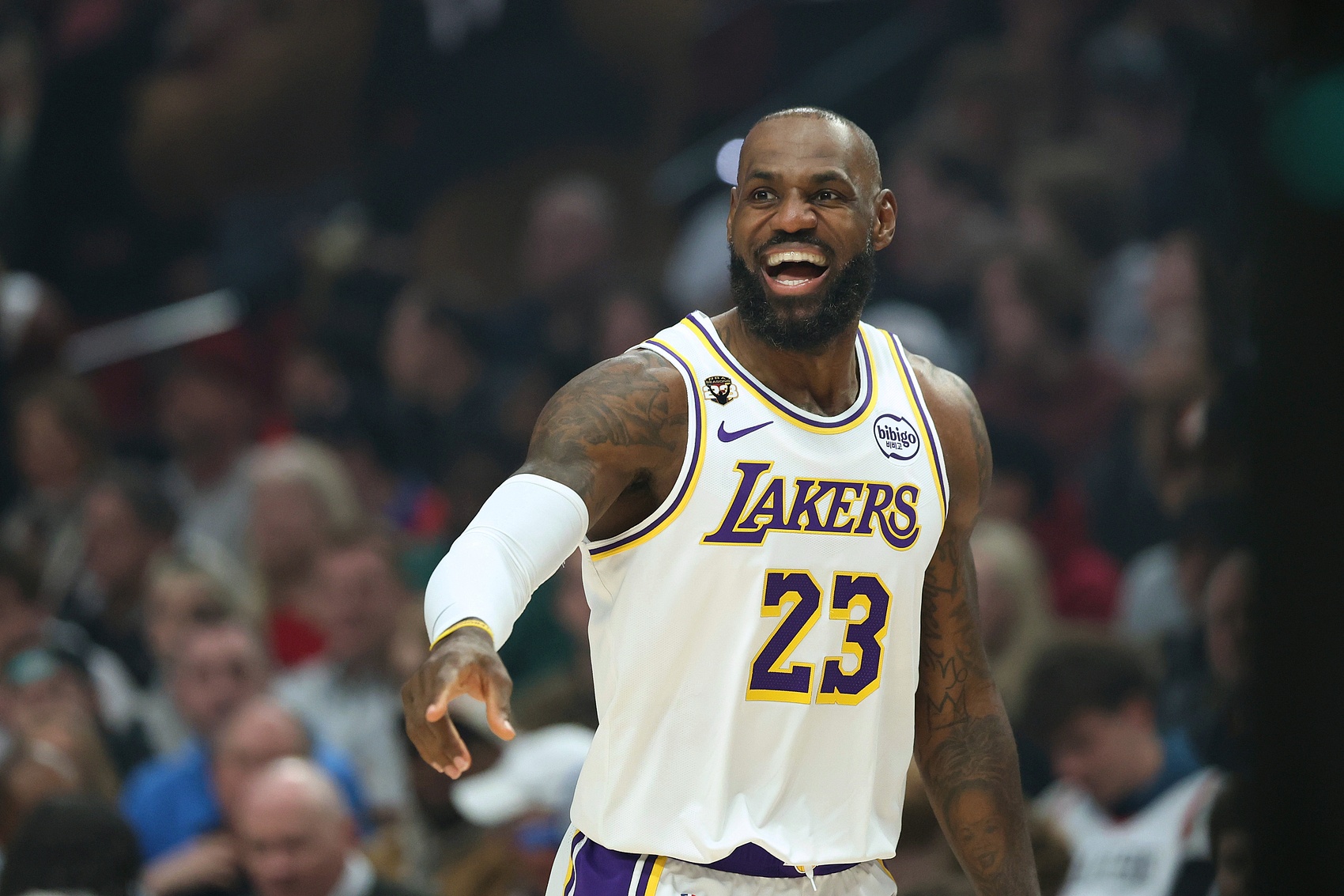 7m体育官网-杨毅：詹姆斯不在乎是否进全明星 否则他去年就打了&amp;参考决定梗